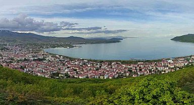 Van Gölü'nde su seviyesi düşüyor