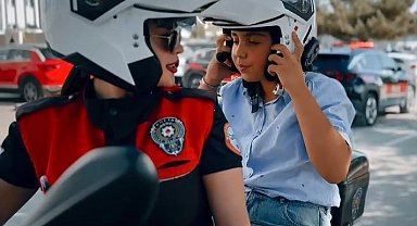 Van polisi kız çocuğunun hayallerine ortak oldu