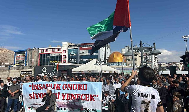 Van'da STK'lardan Küresel Sumud Filosu'na destek