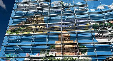 Van'ın tarihi ve doğal güzellikleri dev duvar resimlerine yansıdı