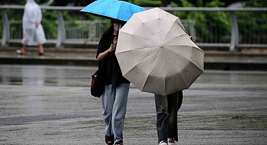 Vietnam'ı Bualoi Tayfunu vurdu: 8 ölü, 17 kayıp