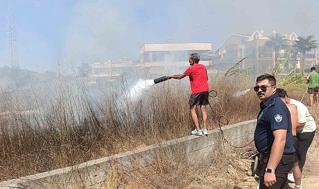 Villaları tehdit eden yangına ilk müdahale otel personeli ve müşterinden geldi