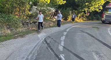 Virajı alamayan minibüs devrildi: 2 yaralı