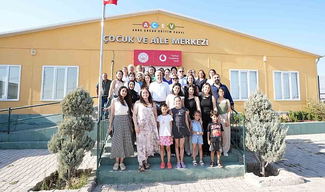 Vodafone Vakfı ve AÇEV, deprem bölgesinde binlerce hayata dokundu