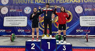 Yağmur Melek Şahin, halterde Türkiye ikincisi oldu