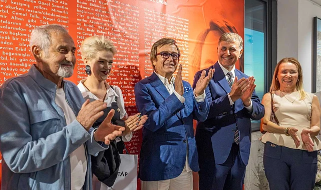 "Yan Yana" sergisi sanatın kalbini İzmir'de attırdı