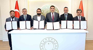 Yanan camiyi hayırsever yaptıracak