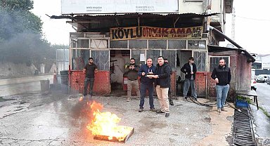 Yangın ihbarına giden itfaiyecileri pastayla karşıladılar