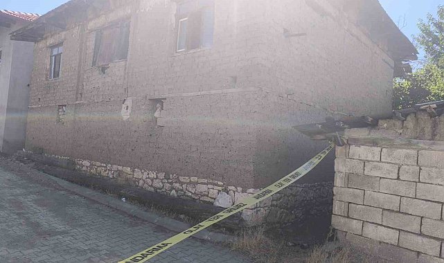 Yaşlı kadın evinde ölü olarak bulundu