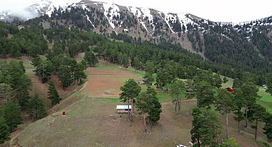 Yaylalara erken kar sürprizi