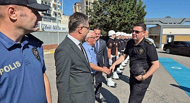 Yeni Emniyet Müdürü, kendisini karşılayan şehit babasının elini öptü