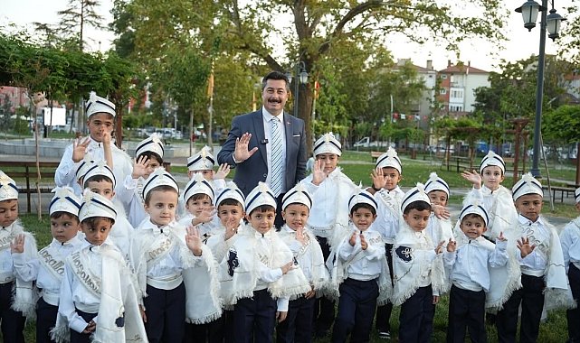 Yenişehir Belediye Başkanı Ercan Özel: "Beşikten mezara kadar yanınızdayız"