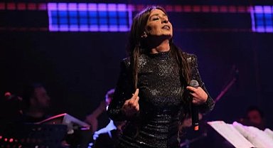 Yıldız Tilbe sahnede fenalaştı