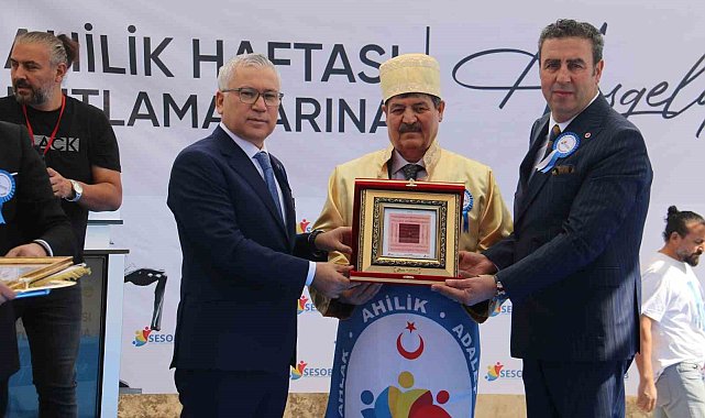 Yılın Ahisi'nden Ahi davranışı