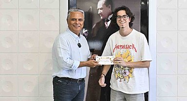 YKS'de başarılı olan MURGEM'in öğrencileri ödüllendirdi