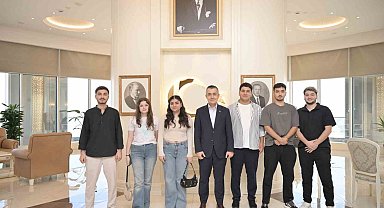 YKS'de dereceye giren öğrencilere Esenyurt Belediyesi'nden İtalya ödülü