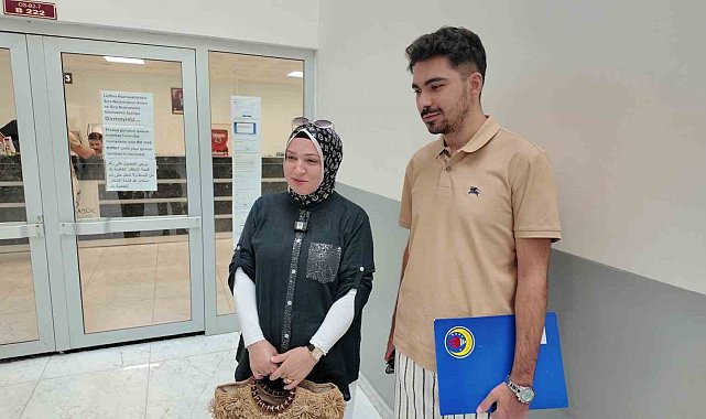YÖK'ün özel kontenjanıyla, anneler çocuklarıyla aynı üniversiteyi okumanın heyecanını yaşayacak