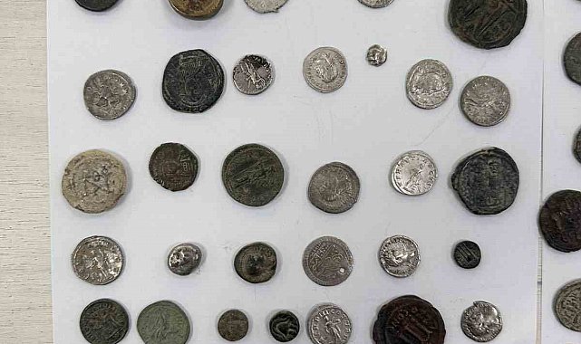 Yurt dışına kaçırılan 307 sikke ve 11 obje komşuya takıldı