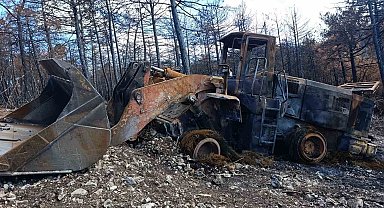 10 kişinin şehit olduğu yangınlarda kül olan iş makinelerinden sonuncusu kaldırıldı