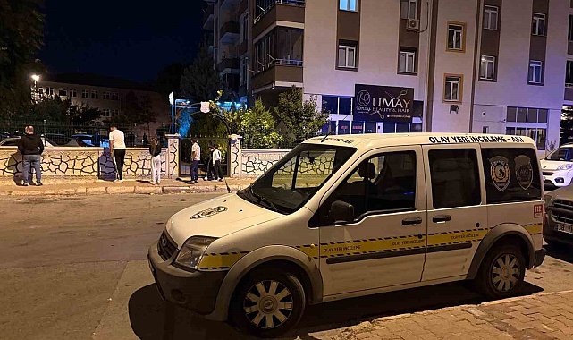 3 ay önce babası ölü bulunan genç intihar etti