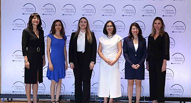 'Bilim Kadınları İçin' Programı'nın 20 yılı aşan yolculuğu kitap oldu