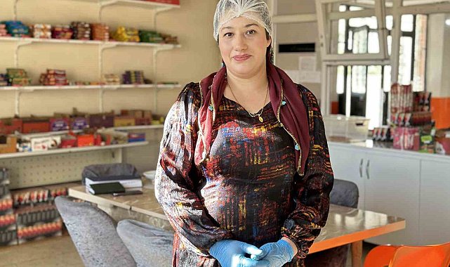 5 yıldır tek başına 800 öğrenciye bakıyor: Gülşen Yalçın'ın azmi takdir topluyor