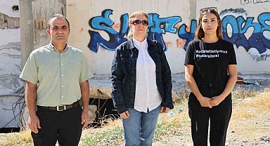 63 kişinin öldüğü apartmanın davasında aileler, karar duruşması öncesi enkaz alanında toplandı