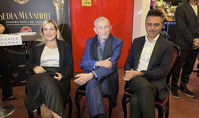 98 yaşındaki Haldun Dormen, 'Hisseli Harikalar Kumpanyası' ile rekor kırdı