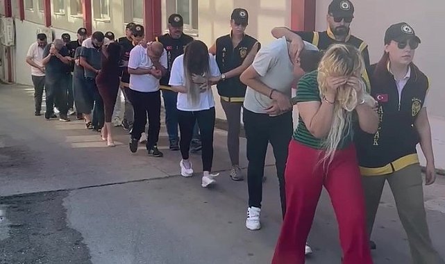 Adana'da fuhuş şebekesine operasyon: 14 tutuklama
