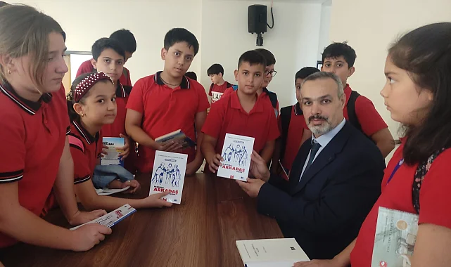 Adıyaman Gölbaşı'da 'Başarıda Arkadaş Seçimi' konferansına yoğun ilgi