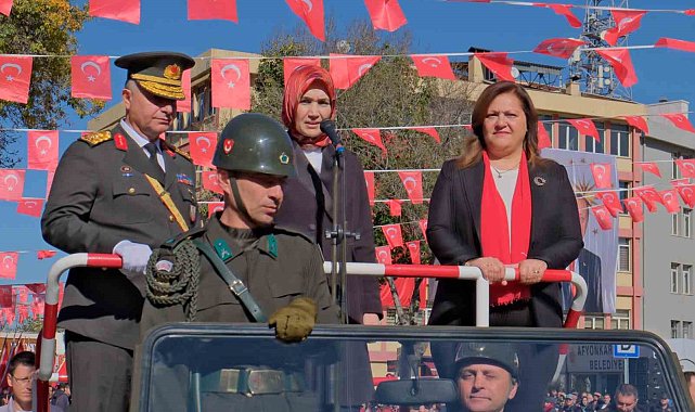 Afyonkarahisar'da 29 Ekim coşkusu