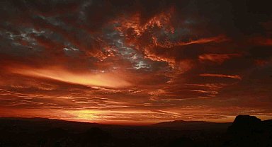 Afyonkarahisar'da gün doğumu manzarası mest etti