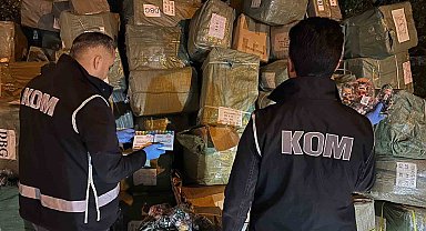 Ağrı'da 40 milyon liralık kaçak oyuncak ve kalem ele geçirildi