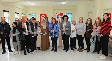 Ahmet Yesevi Mahallesi Kadın Dayanışma ve Yardımlaşma Derneği yeni merkezinde
