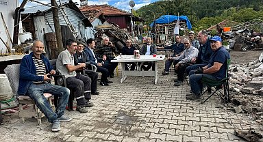 AK Parti Gediz teşkilatı, yangın mağdurlarıyla bir araya geldi