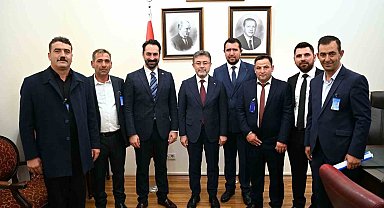 AK Parti'li Arınç, muhtarları Bakan Yumaklı ile buluşturdu