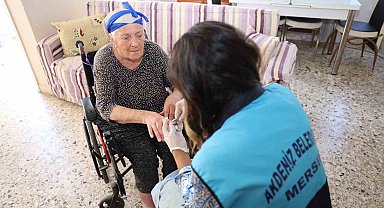 Akdeniz Belediyesinden binlerce haneye temizlik ve bakım desteği