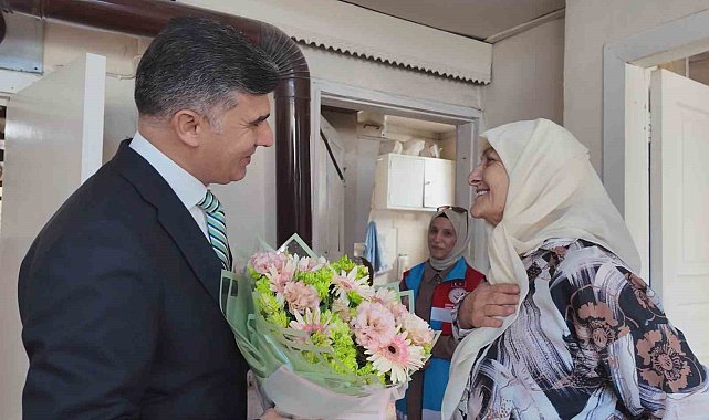 Akdeniz'de Dünya Yaşlılar Günü'nde vefa dolu anlar