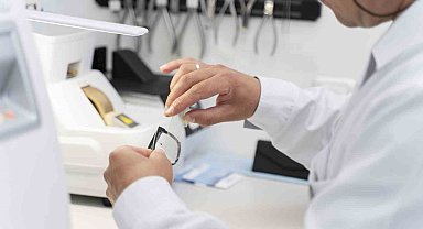 Akıllı lens ameliyatı hayat kalitesini artırıyor