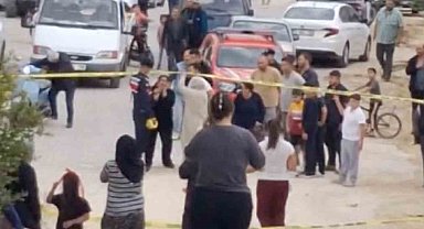 Akrabalar arasındaki silahlı çatışmada bahçede oynayan çocuğa saçma isabet etti