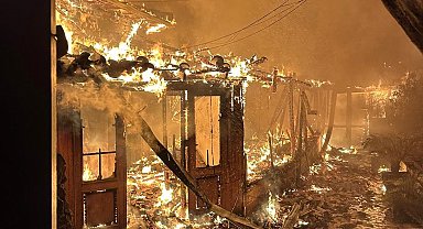 Akyaka'da restoran yangını paniğe neden oldu