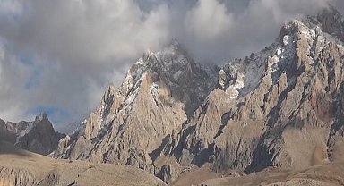 Aladağlar'da kayıp dağcı ihbarı ekipleri harekete geçirdi