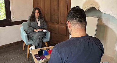 Alkol bağımlılığını yendi, şimdi diğer gençlere umut oluyor