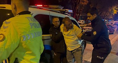 Alkollü sürücü patlak lastikle kaçtı, polisi peşinde pervane etti: "Lahmacunu 80 liraya satıyorum"