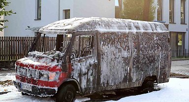 Almanya'da bir kişi aile içi tartışmanın ardından evini kundakladı