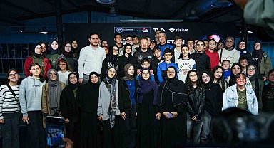 Alper Gezeravcı'dan öğrencilere uzay ilhamı