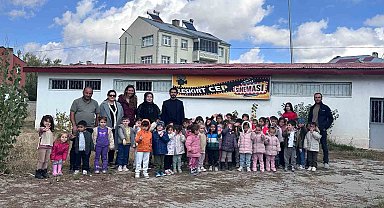 Anaokulu öğrencilerine sinema keyfi