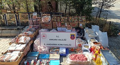 Ankara'da bir iş yerinde bin 200 kilogram bozuk et ve tavuk ele geçirildi