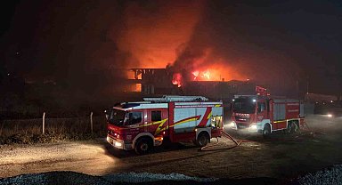 Ankara'da boya dönüşüm fabrikasında yangın