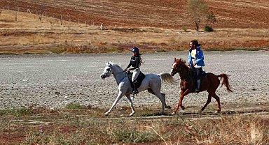Ankara'da son 40 yılın en kurak yılı göleti kuruttu